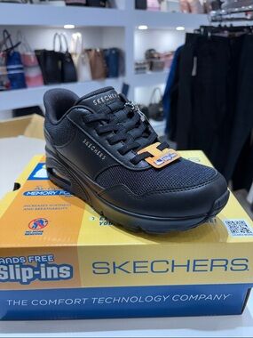 Skechers Men’s Black Low-Top Memory Foam Sneaker